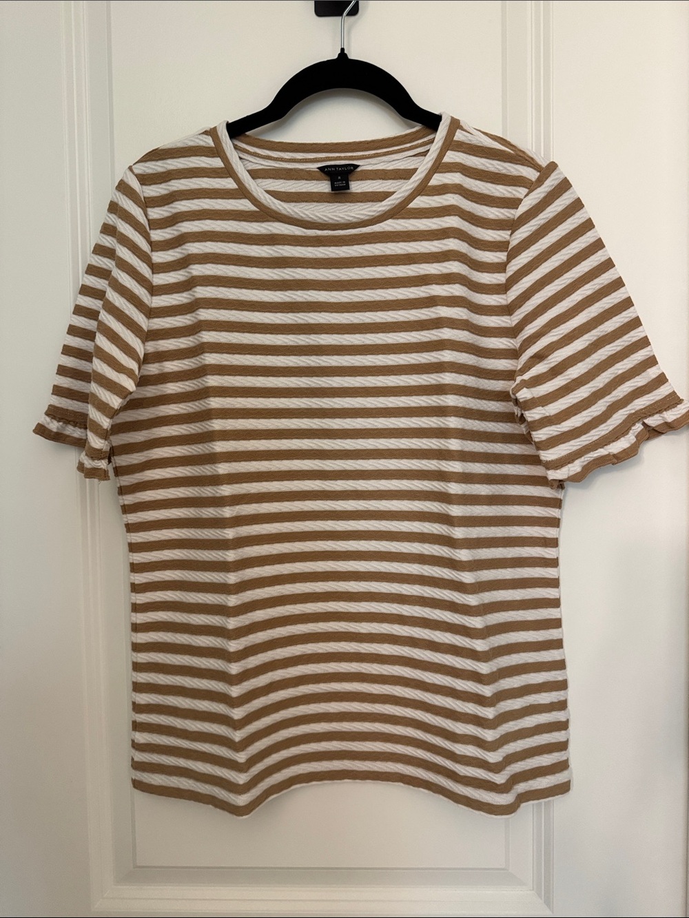 NWOT Ann Taylor Scoop Neck Tee